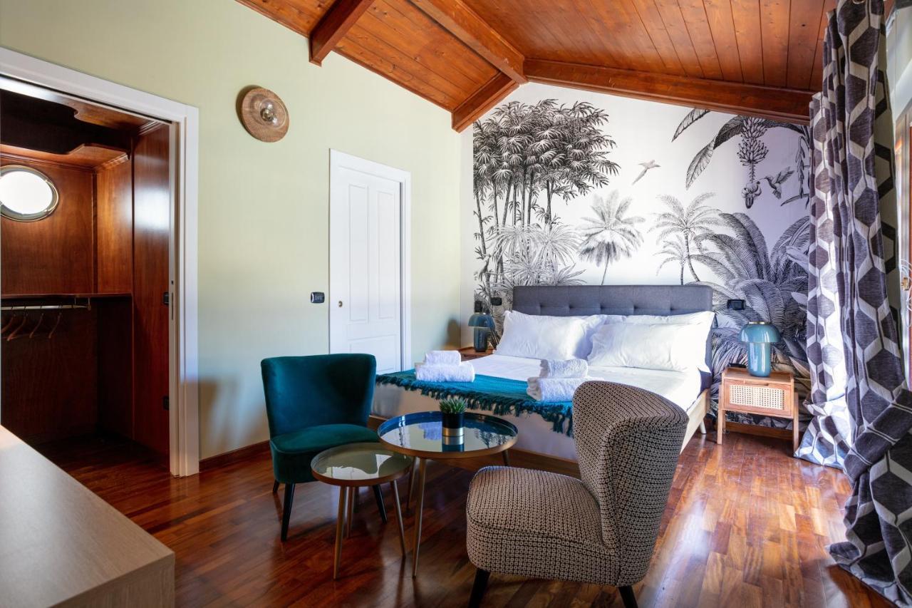Pavean Suites Frattaminore Extérieur photo