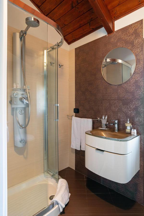 Pavean Suites Frattaminore Extérieur photo
